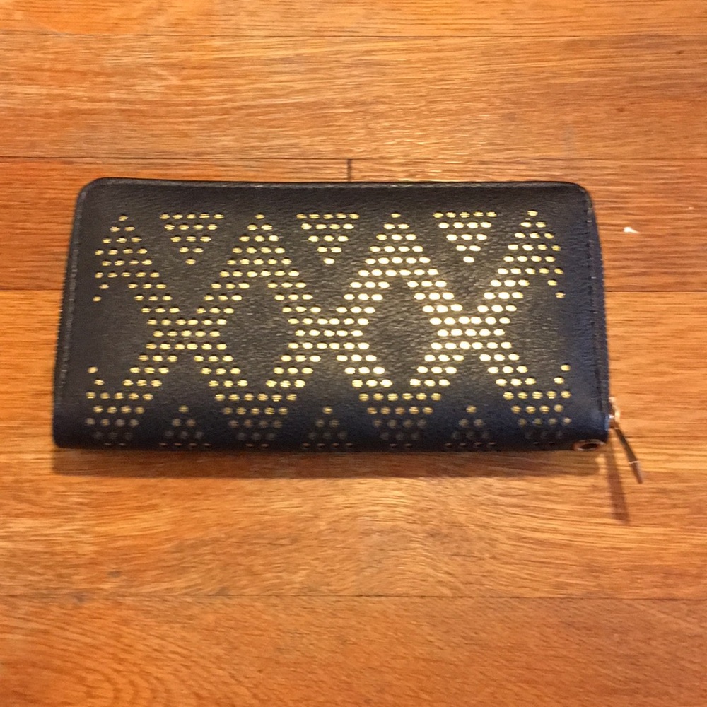 NWOT Black & Gold Wallet